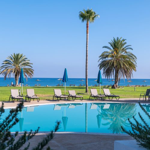 natura pool and sea